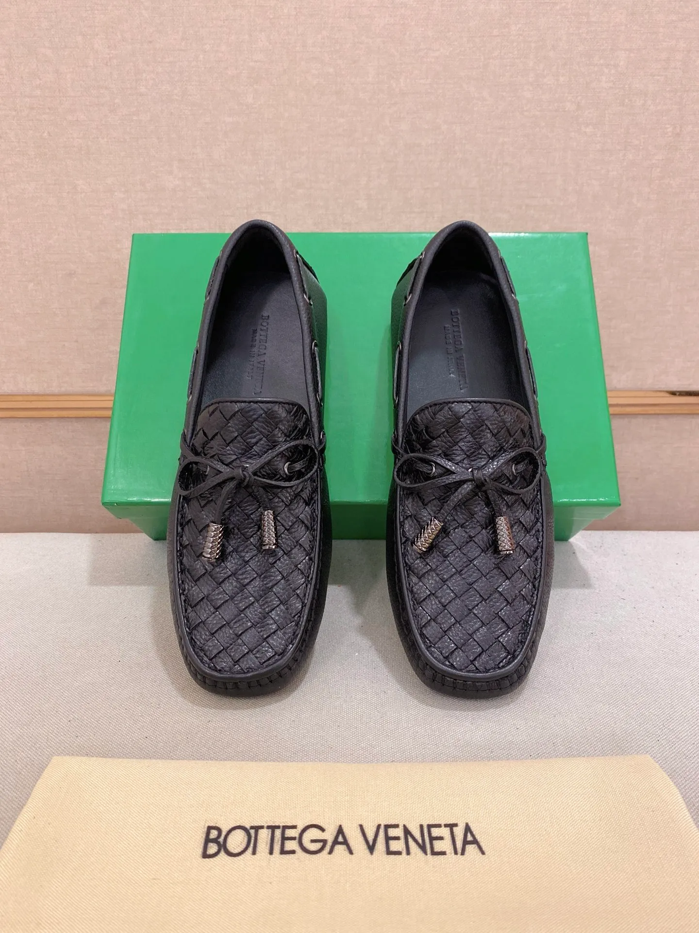 Men's shoes 💰 400💰 (Niu Li + Niu Pad) [BV] latest hot style‼ ️Casual men's shoes, uppers imported deer pattern first-layer cowhide ➕Full imported cowhide lining✔️Exquisite workmanship, excellent foot feel, special rubber soles✔️, cool and fashionable, the latest fashion, fashionable outsole, hurry up. Code number: 38-44 (can be customized to 37.45, non-refundable)